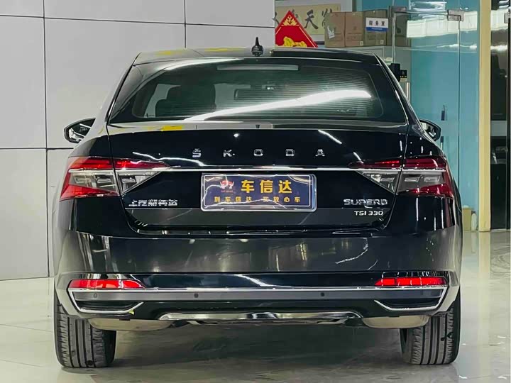 Фото 4 - Skoda Superb