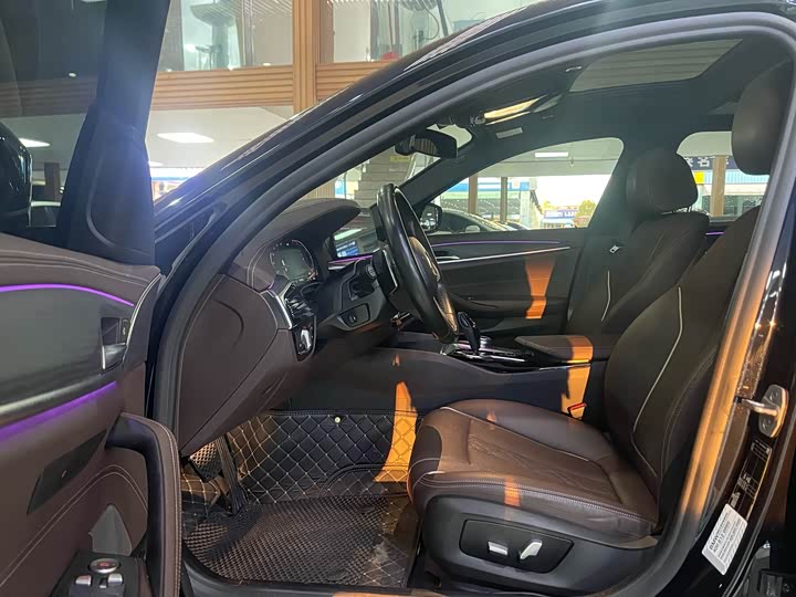 Фото 4 - BMW 5 Series