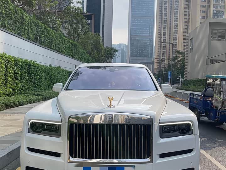 Фото 2 - Rolls-Royce Cullinan