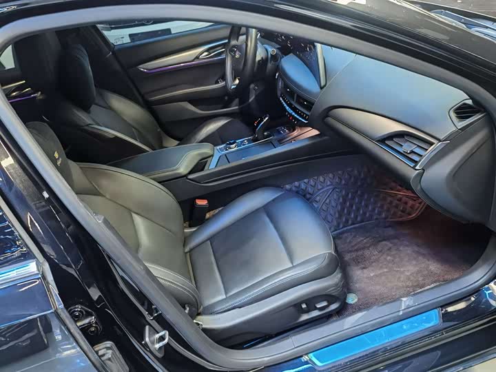 Фото 7 - Cadillac CT5