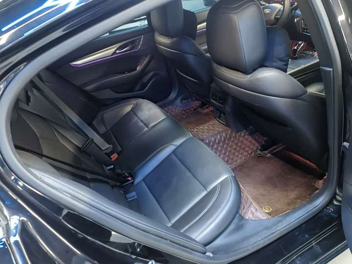 Фото 9 - Cadillac CT5