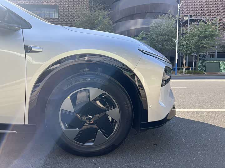 Фото 3 - XPeng G7