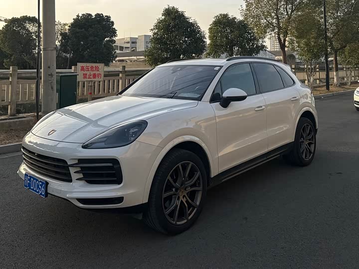 Фото 1 - Porsche Cayenne