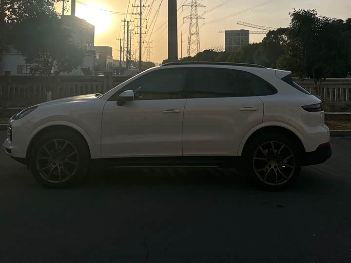 Фото 3 - Porsche Cayenne