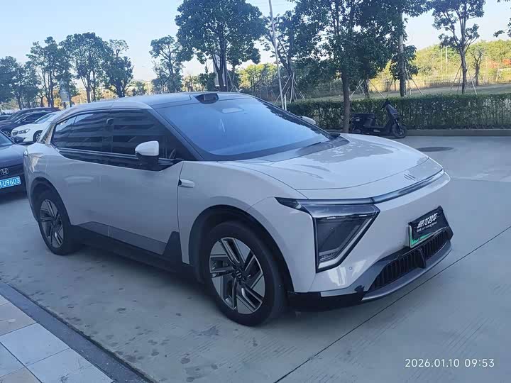 Фото 3 - HiPhi Y