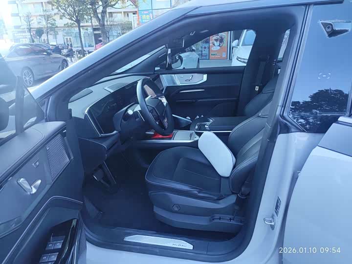 Фото 7 - HiPhi Y