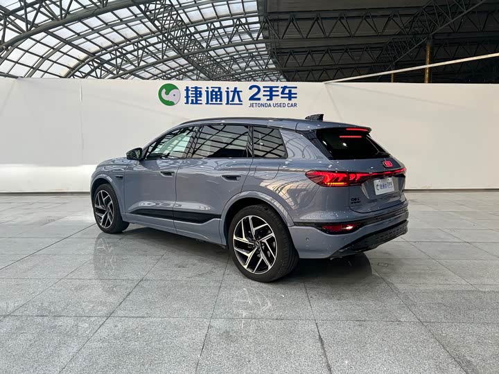 Фото 8 - Audi Q6L e-tron