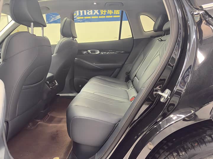 Фото 8 - Geely Galaxy E5