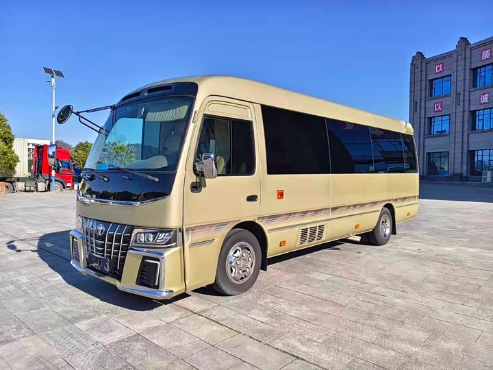 Фото 1 - Toyota Coaster