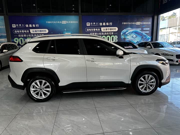 Фото 4 - Toyota Corolla Cross