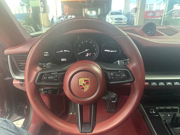 Фото 6 - Porsche 911