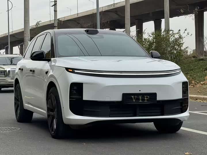 Фото 2 - LiXiang L6