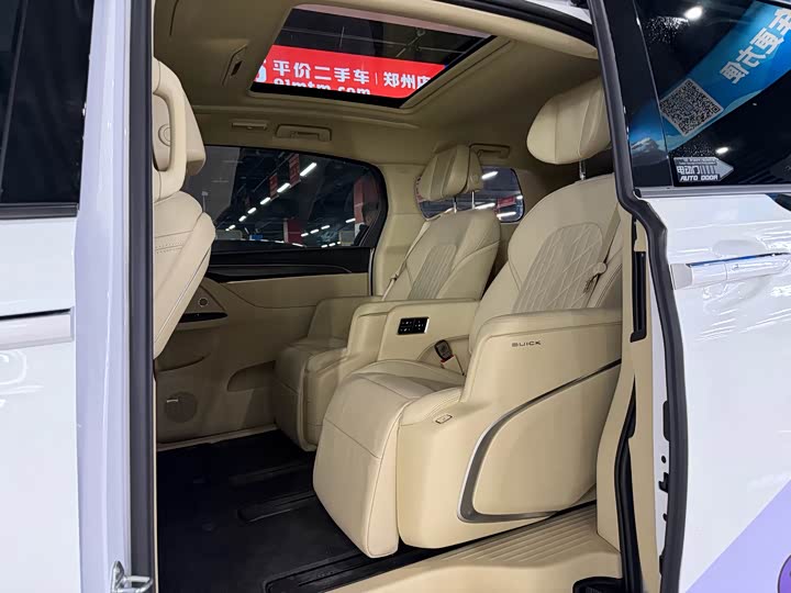 Фото 9 - Buick GL8 ES