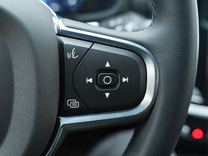 Фото 9 - Volvo S60