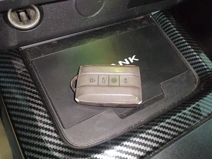 Фото 9 - Tank 300