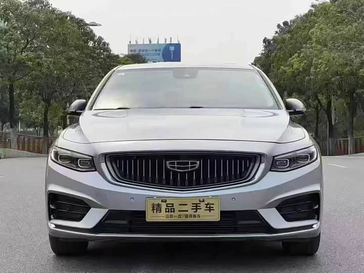 Фото 2 - Geely Preface