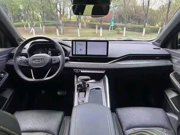 Фото 4 - Geely Preface