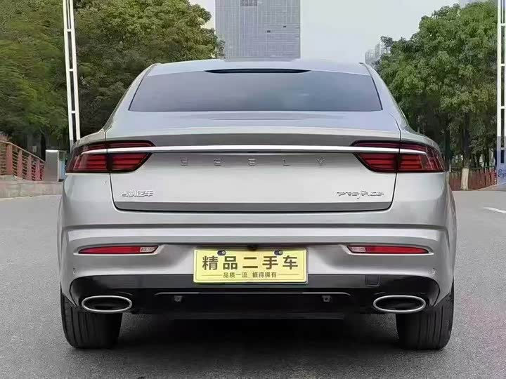 Фото 8 - Geely Preface