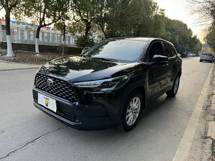 Фото 1 - Toyota Corolla Cross