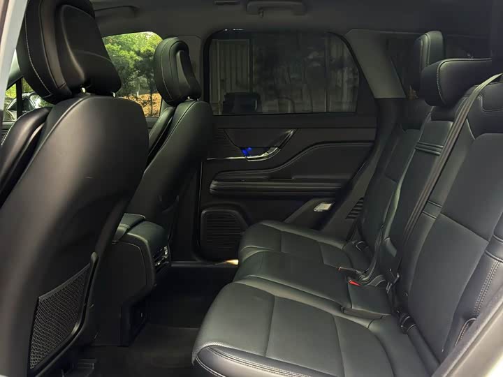 Фото 4 - Lincoln Corsair