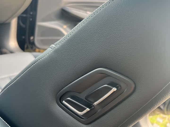 Фото 7 - Volkswagen Passat