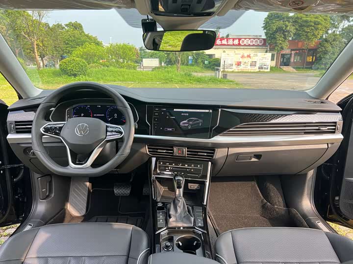 Фото 8 - Volkswagen Passat