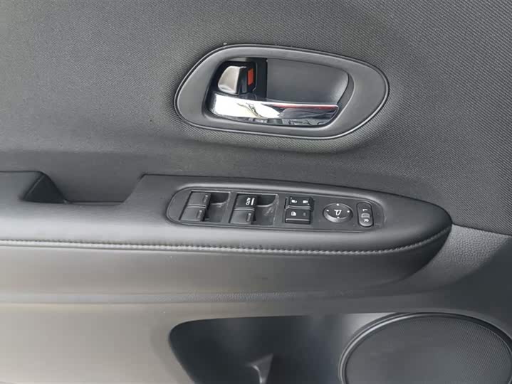 Фото 7 - Honda XR-V