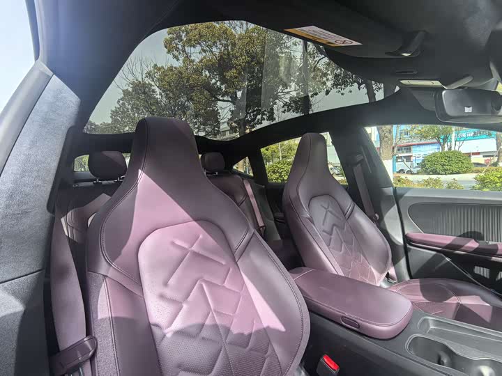 Фото 9 - Nio ET5