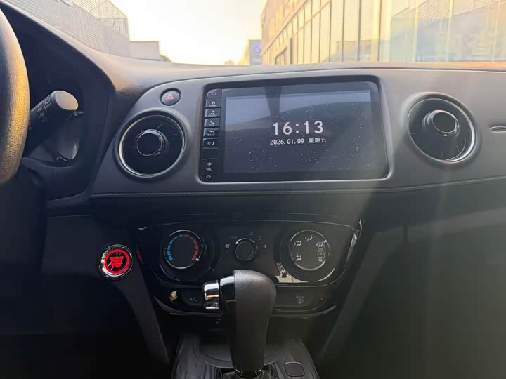 Фото 8 - Honda XR-V