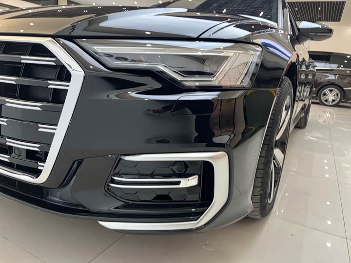 Фото 9 - Audi A6L