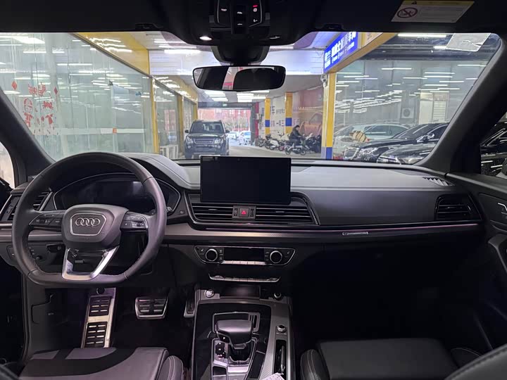 Фото 6 - Audi Q5L