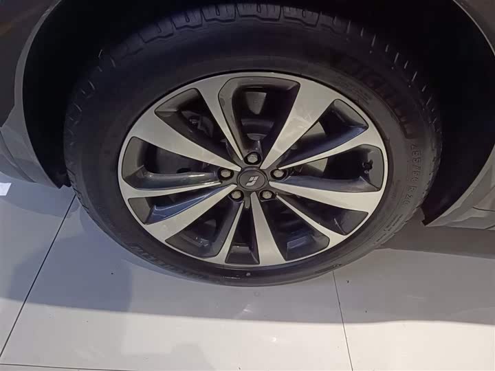 Фото 8 - LiXiang One