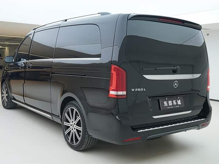 Фото 4 - Mercedes-Benz V-Class