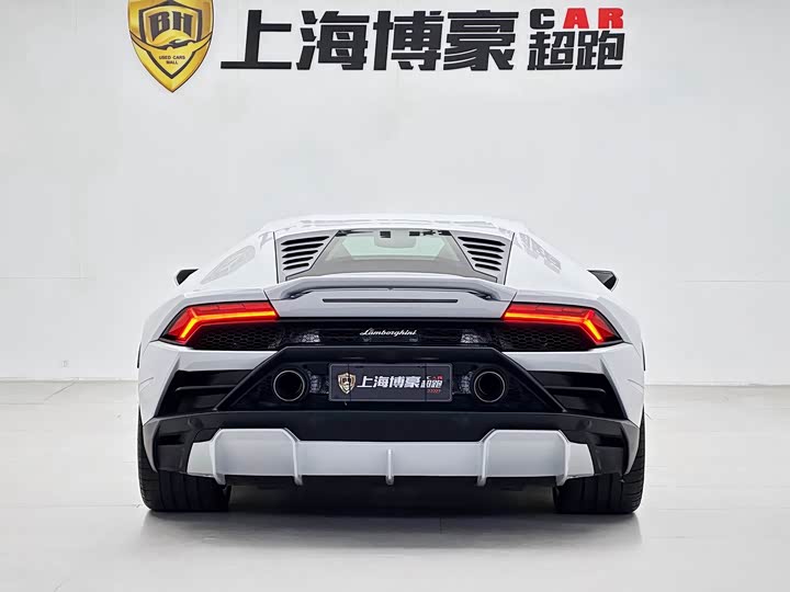 Фото 3 - Lamborghini Huracán