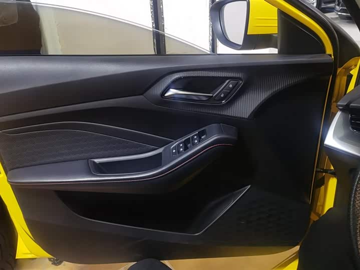 Фото 7 - MG Motor 5