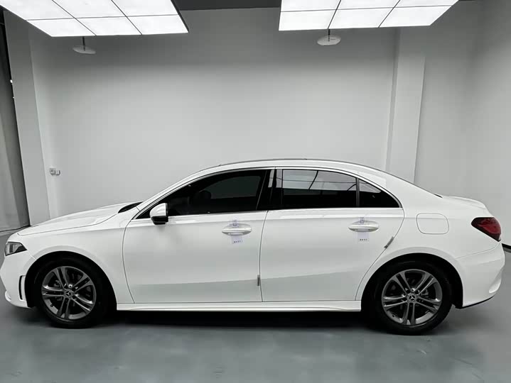 Фото 7 - Mercedes-Benz A-Class