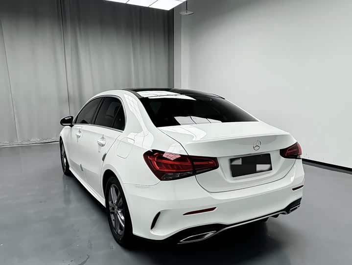 Фото 9 - Mercedes-Benz A-Class