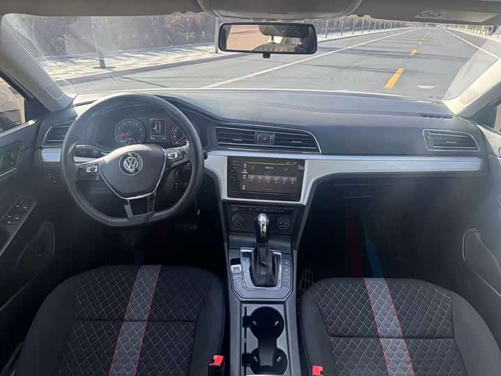 Фото 6 - Volkswagen Lamando L