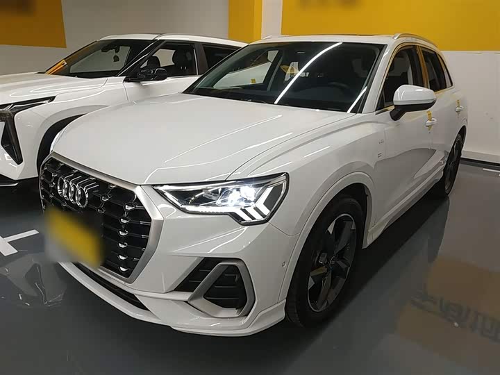 Фото 2 - Audi Q3