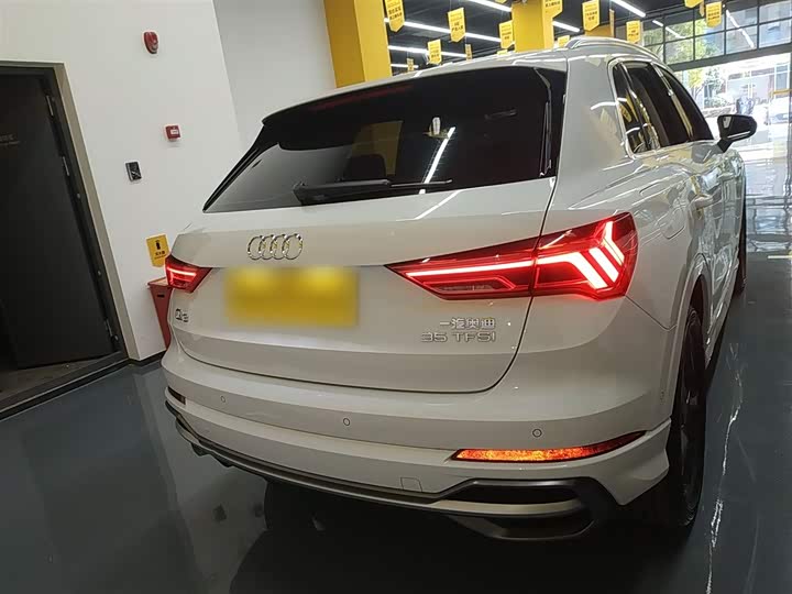 Фото 6 - Audi Q3