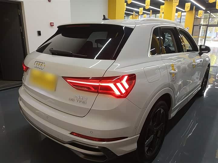 Фото 7 - Audi Q3