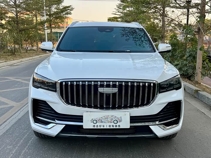 Фото 2 - Geely Monjaro