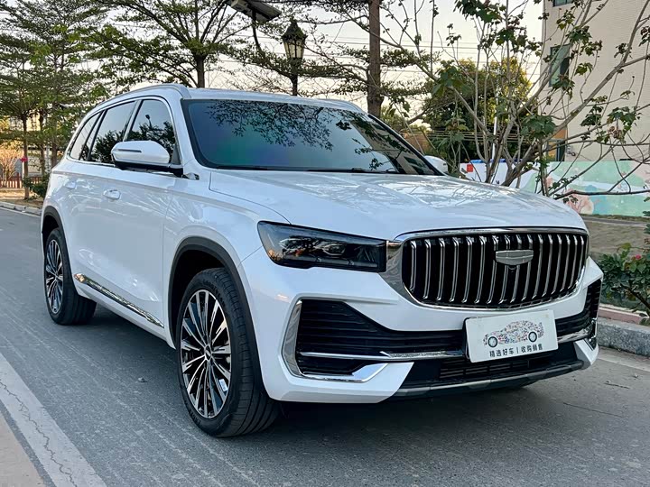 Фото 3 - Geely Monjaro