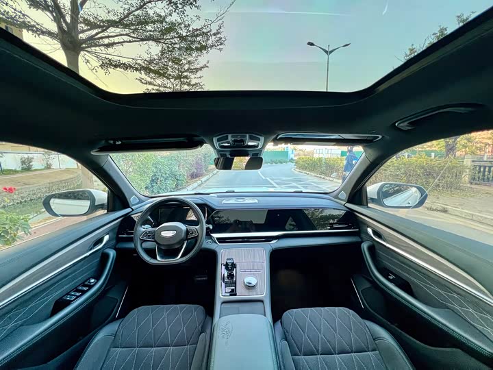 Фото 4 - Geely Monjaro