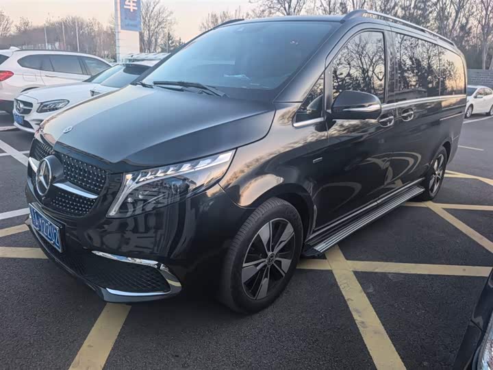 Фото 1 - Mercedes-Benz V-Class