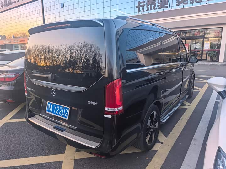 Фото 5 - Mercedes-Benz V-Class