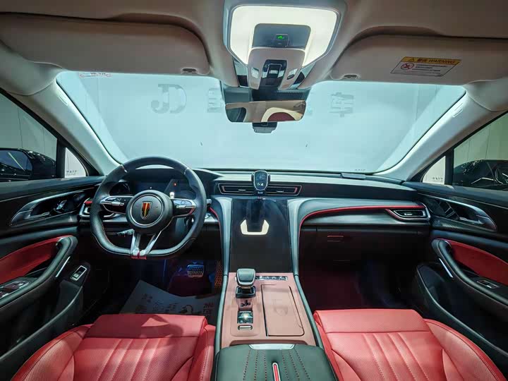 Фото 7 - Hongqi H6