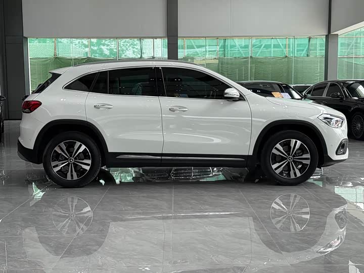 Фото 3 - Mercedes-Benz GLA-Class