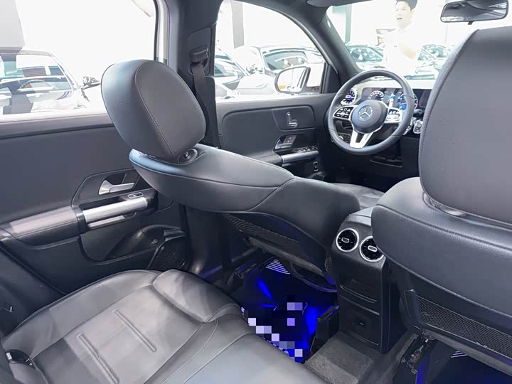 Фото 5 - Mercedes-Benz GLA-Class