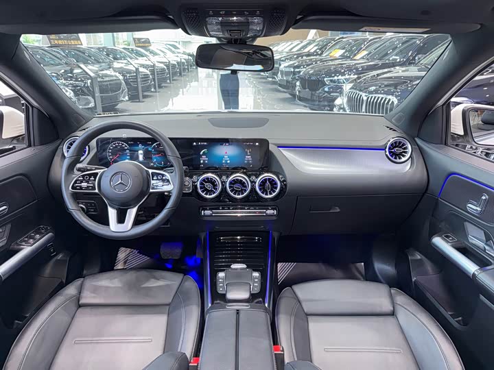 Фото 8 - Mercedes-Benz GLA-Class